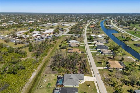 Terreno en venta en Rotonda, Florida № 1025669 - foto 9