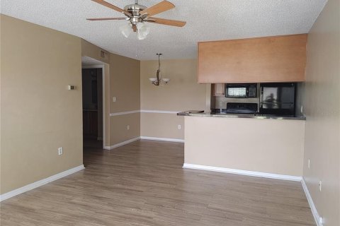 Copropriété à louer à Brandon, Floride: 1 chambre, 56.86 m2 № 1356104 - photo 4