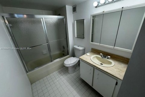 Copropriété à vendre à Hallandale Beach, Floride: 2 chambres, 130.06 m2 № 1241501 - photo 14