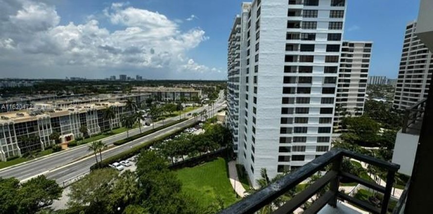 Condo à Hallandale Beach, Floride, 2 chambres  № 1241501