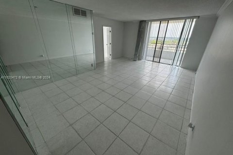 Copropriété à vendre à Hallandale Beach, Floride: 2 chambres, 130.06 m2 № 1241501 - photo 6