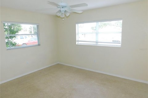 House in New Port Richey, Florida 2 bedrooms, 74.51 sq.m. № 1403738 - photo 11