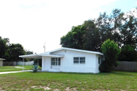 House in New Port Richey, Florida 2 bedrooms, 74.51 sq.m. № 1403738 - photo 1