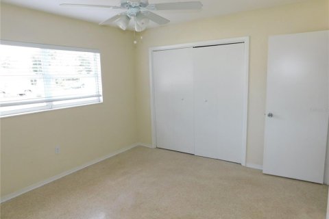 House in New Port Richey, Florida 2 bedrooms, 74.51 sq.m. № 1403738 - photo 12