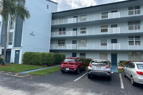 Condo in Margate, Florida, 2 bedrooms  № 1056922 - photo 18