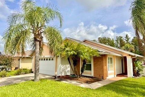 Villa ou maison à vendre à Kissimmee, Floride: 2 chambres, 104.33 m2 № 1280381 - photo 1