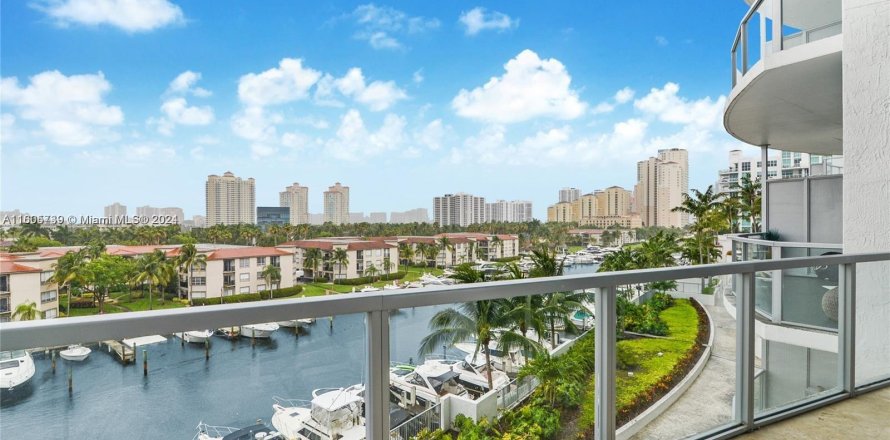 Condo in Aventura, Florida, 3 bedrooms  № 1228073