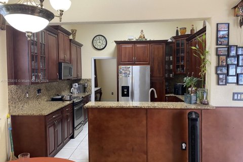 Casa en venta en Miramar, Florida, 4 dormitorios, 230.49 m2 № 1282390 - foto 8