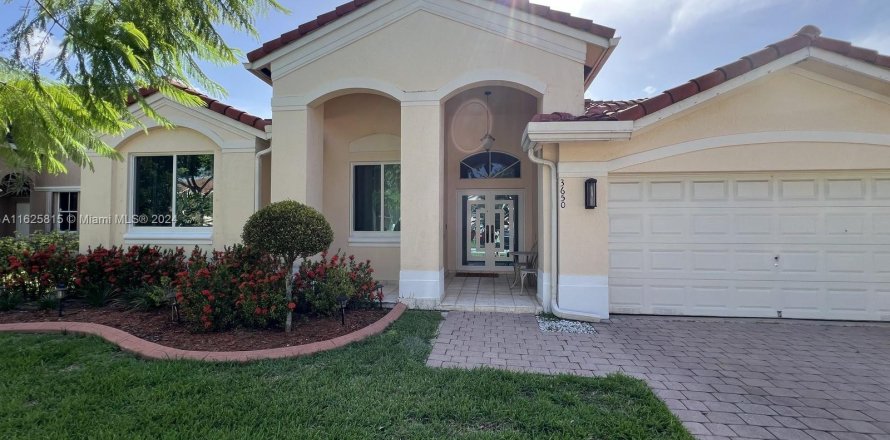 Casa en Miramar, Florida 4 dormitorios, 230.49 m2 № 1282390