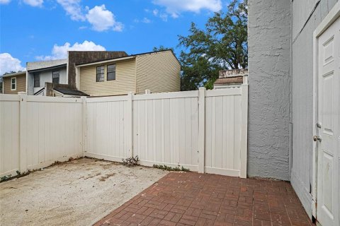 Townhouse in Tampa, Florida 2 bedrooms, 99.31 sq.m. № 1413258 - photo 29