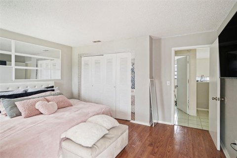 Townhouse in Tampa, Florida 2 bedrooms, 99.31 sq.m. № 1413258 - photo 18