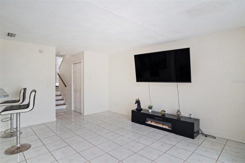 Townhouse in Tampa, Florida 2 bedrooms, 99.31 sq.m. № 1413258 - photo 11