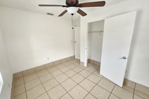 Casa en venta en Okeechobee, Florida, 4 dormitorios, 93.65 m2 № 1017998 - foto 3