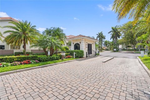 Villa ou maison à vendre à Aventura, Floride: 3 chambres, 126.16 m2 № 1072086 - photo 15