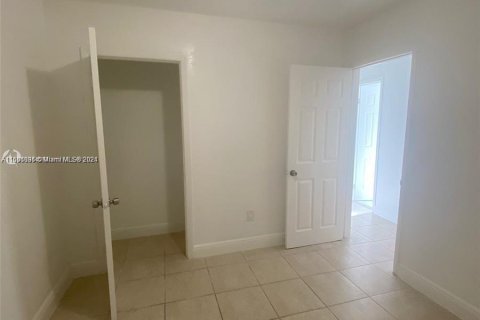 Casa en venta en West Park, Florida, 3 dormitorios, 112.6 m2 № 1067561 - foto 10