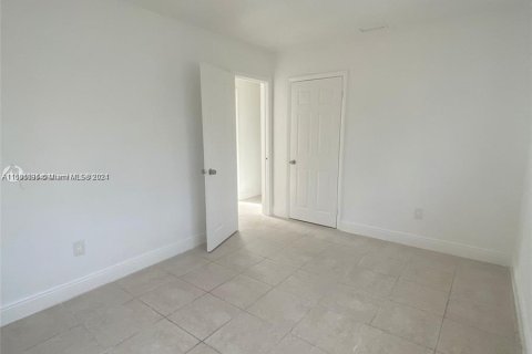 Casa en venta en West Park, Florida, 3 dormitorios, 112.6 m2 № 1067561 - foto 7