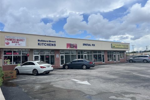 Commercial property in Oakland Park, Florida № 1331906 - photo 3