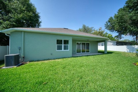 House in Lutz, Florida 3 bedrooms, 195.09 sq.m. № 1022558 - photo 30