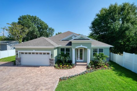 Casa en venta en Lutz, Florida, 3 dormitorios, 195.09 m2 № 1022558 - foto 1