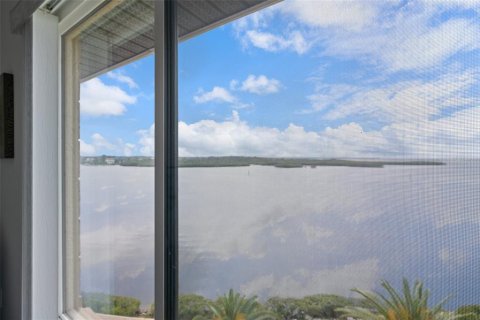 Condo in Port Richey, Florida, 2 bedrooms  № 1042641 - photo 26