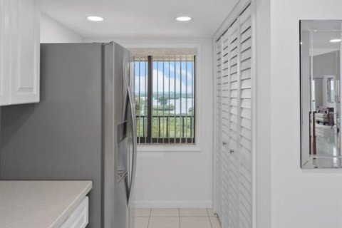 Copropriété à vendre à Port Richey, Floride: 2 chambres, 95.22 m2 № 1042641 - photo 10