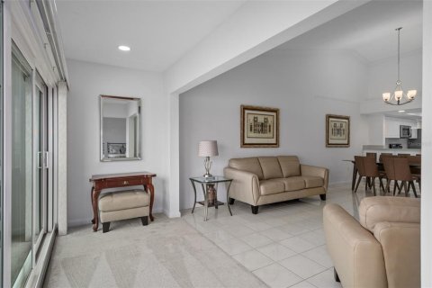 Condo in Port Richey, Florida, 2 bedrooms  № 1042641 - photo 22