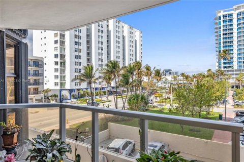 Condominio en venta en Miami Beach, Florida, 2 dormitorios, 181.62 m2 № 1047214 - foto 28