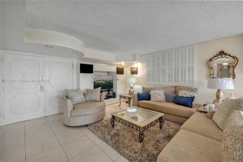 Condominio en venta en Miami Beach, Florida, 2 dormitorios, 181.62 m2 № 1047214 - foto 7
