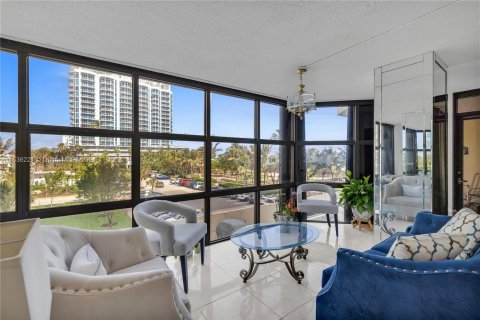 Condominio en venta en Miami Beach, Florida, 2 dormitorios, 181.62 m2 № 1047214 - foto 16