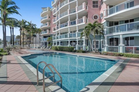 Condominio en venta en Deerfield Beach, Florida, 3 dormitorios, 191.01 m2 № 1072514 - foto 3