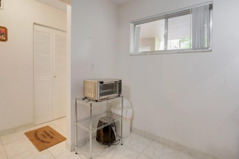 Condominio en venta en Lake Worth, Florida, 1 dormitorio, 69.12 m2 № 1073687 - foto 21