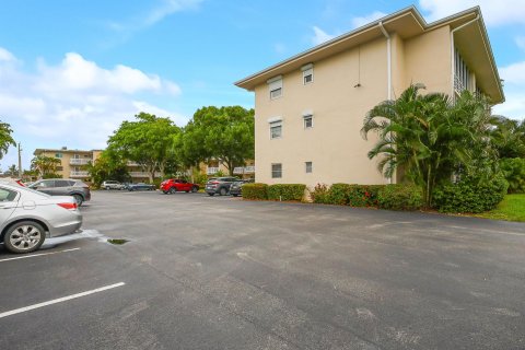 Condominio en venta en Lake Worth, Florida, 1 dormitorio, 69.12 m2 № 1073687 - foto 14
