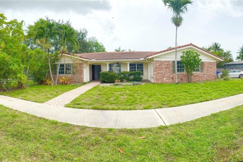 Villa ou maison à vendre à Fort Lauderdale, Floride: 4 chambres, 180.97 m2 № 1270963 - photo 1