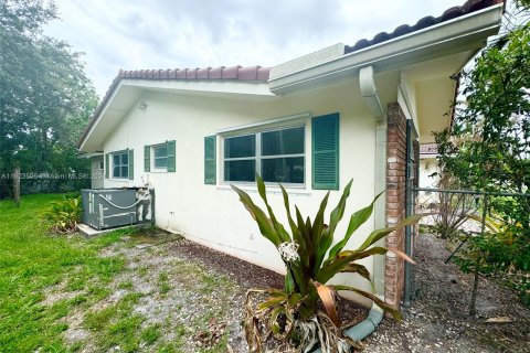 Casa en venta en Fort Lauderdale, Florida, 4 dormitorios, 180.97 m2 № 1270963 - foto 22