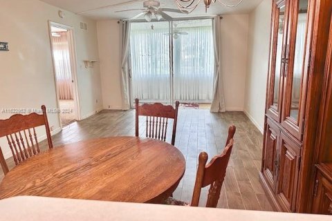 Copropriété à vendre à Sunrise, Floride: 2 chambres, 78.97 m2 № 1270959 - photo 4