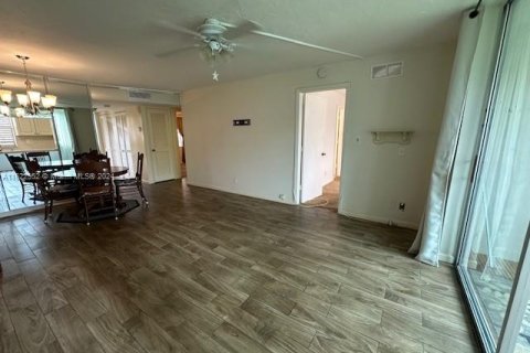 Copropriété à vendre à Sunrise, Floride: 2 chambres, 78.97 m2 № 1270959 - photo 19