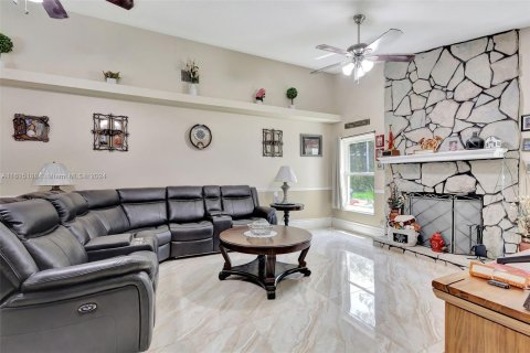 Casa en venta en Loxahatchee Groves, Florida, 3 dormitorios, 208.38 m2 № 1236775 - foto 14