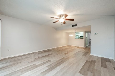 Copropriété à vendre à Orlando, Floride: 2 chambres, 92.81 m2 № 1030574 - photo 15
