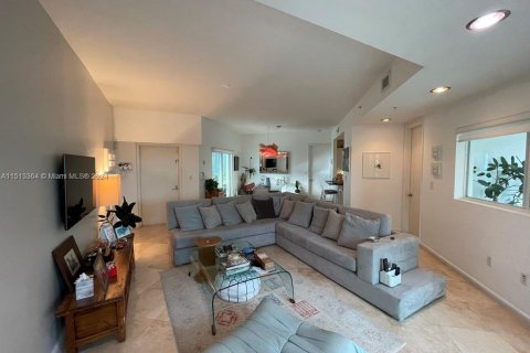 Condominio en venta en Miami, Florida, 2 dormitorios, 138.42 m2 № 1370357 - foto 8