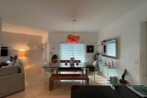 Condominio en venta en Miami, Florida, 2 dormitorios, 138.42 m2 № 1370357 - foto 7