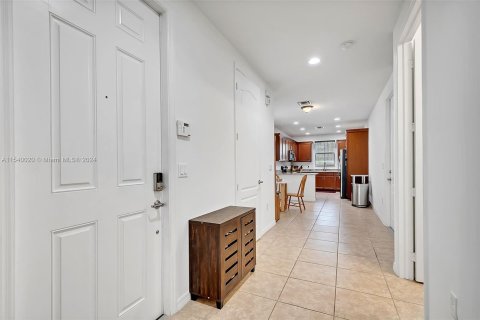Casa en venta en Davie, Florida, 5 dormitorios, 228.54 m2 № 1072849 - foto 9