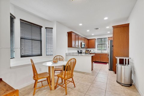 Casa en venta en Davie, Florida, 5 dormitorios, 228.54 m2 № 1072849 - foto 12