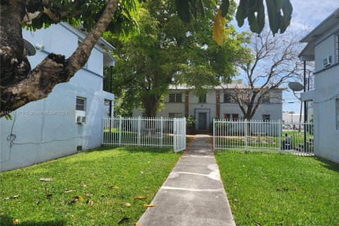 Copropriété à vendre à Miami, Floride: 2 chambres, 79.43 m2 № 1077199 - photo 12