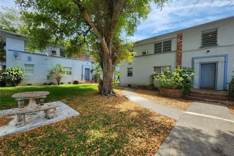 Copropriété à vendre à Miami, Floride: 2 chambres, 79.43 m2 № 1077199 - photo 13