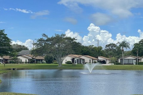 Condo in Stuart, Florida, 2 bedrooms  № 1077200 - photo 17