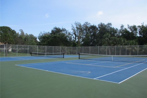 Condo in Stuart, Florida, 2 bedrooms  № 1077200 - photo 28