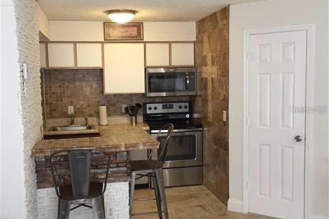 Condominio en alquiler en Kissimmee, Florida, 1 dormitorio, 49.24 m2 № 1357895 - foto 3