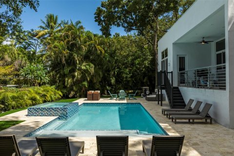 Casa en venta en Fort Lauderdale, Florida, 5 dormitorios, 197.6 m2 № 1238906 - foto 24