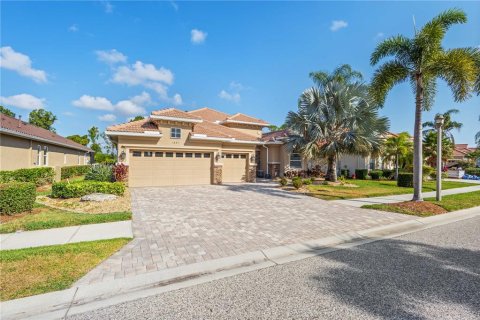 Villa ou maison à vendre à North Port, Floride: 4 chambres, 252.14 m2 № 1195516 - photo 3