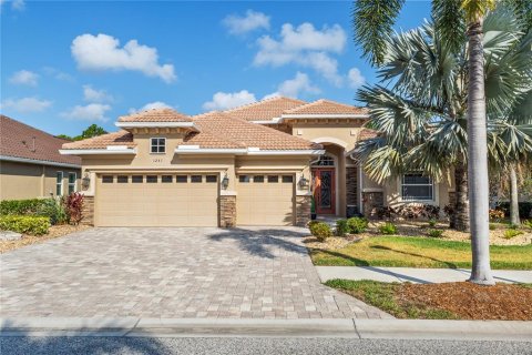 Villa ou maison à vendre à North Port, Floride: 4 chambres, 252.14 m2 № 1195516 - photo 1